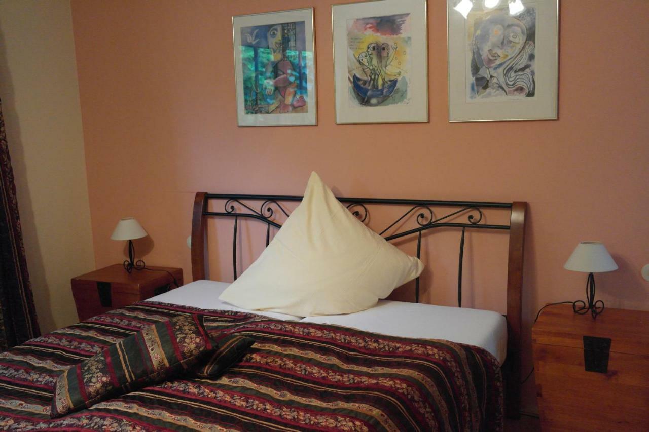 Gaestehaus Eschment Bissersheim Екстер'єр фото